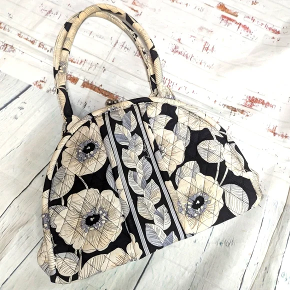 Vera Bradley kiss clasp retired print handbag - Picture 1 of 7